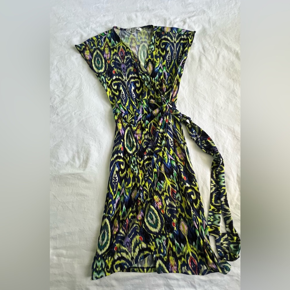 Maggy London multi colored wrap dress Size 4